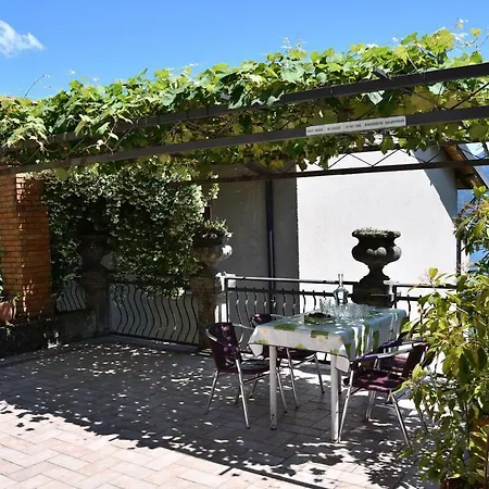 Ada Argegno, Lake Como View شقة *